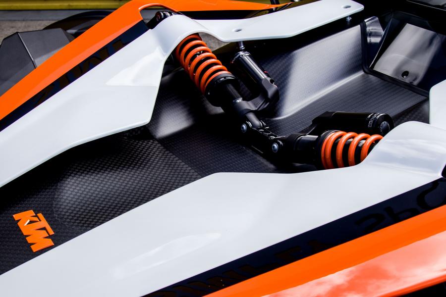 Детали экстерьера KTM X-Bow R 2011 года  (фото 27 из 30)